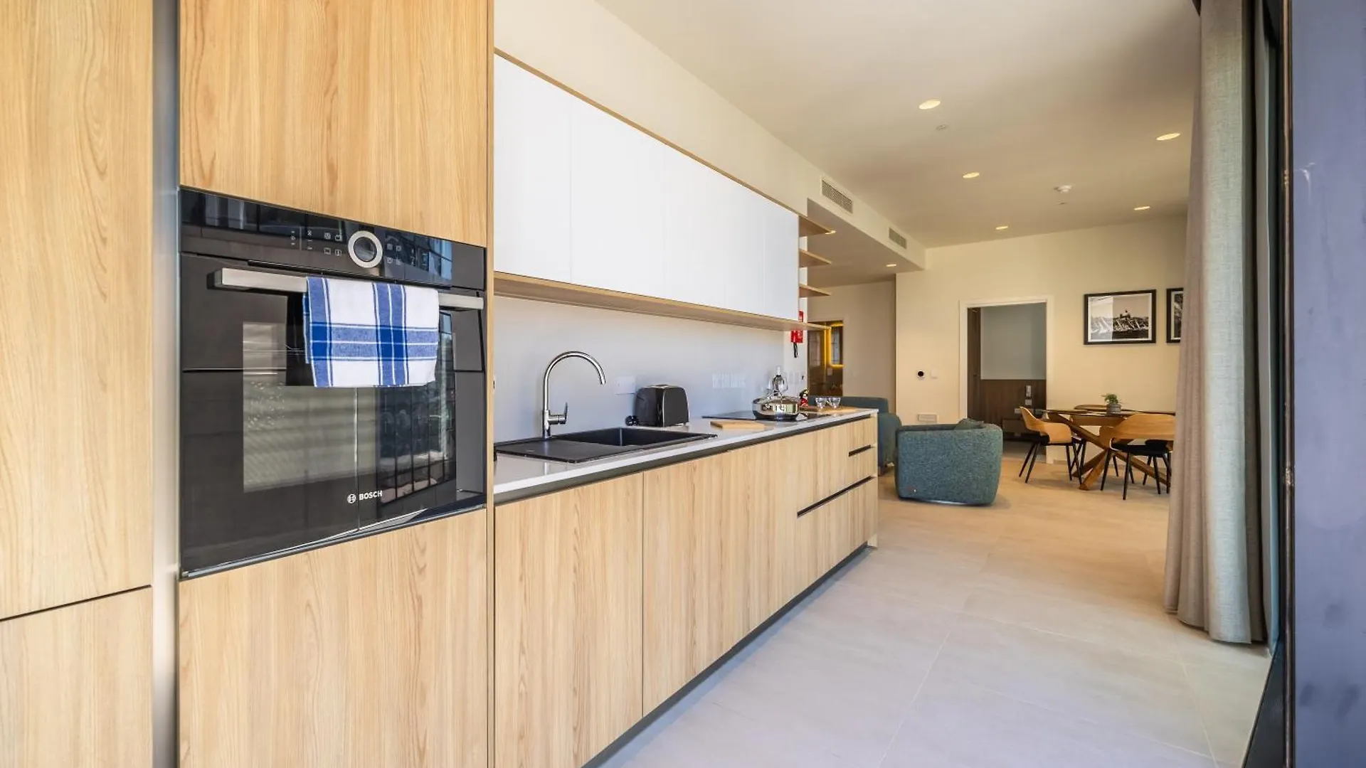 Cityscape Residence In Mercury Tower سانت جوليان 0*,