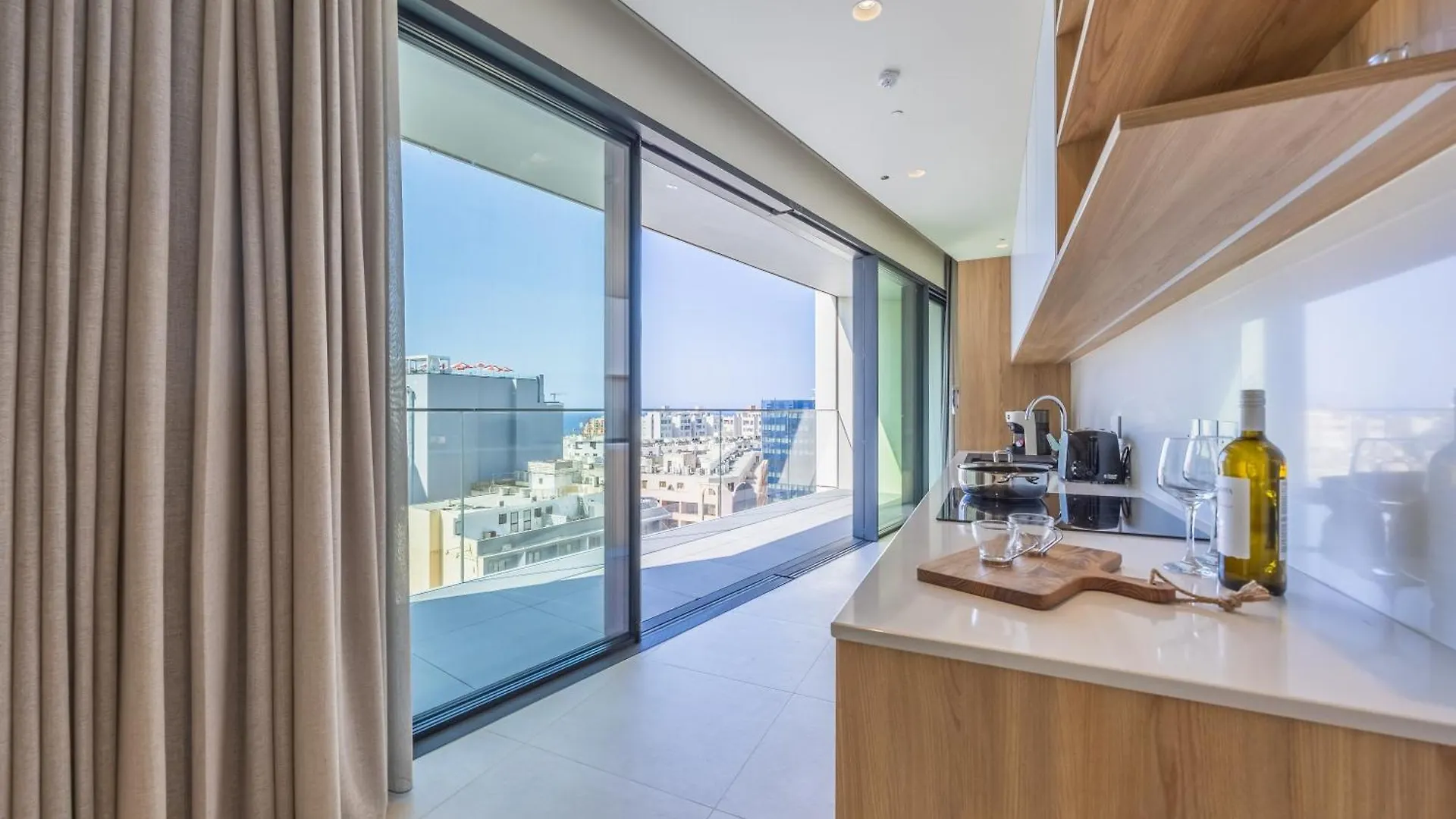 شقة Cityscape Residence In Mercury Tower سانت جوليان مالطا