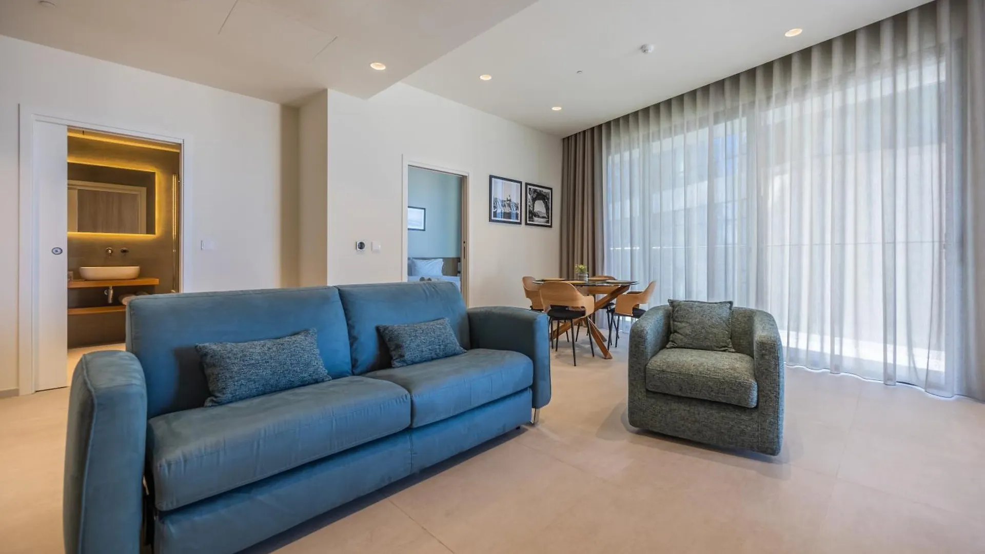 Cityscape Residence In Mercury Tower سانت جوليان
