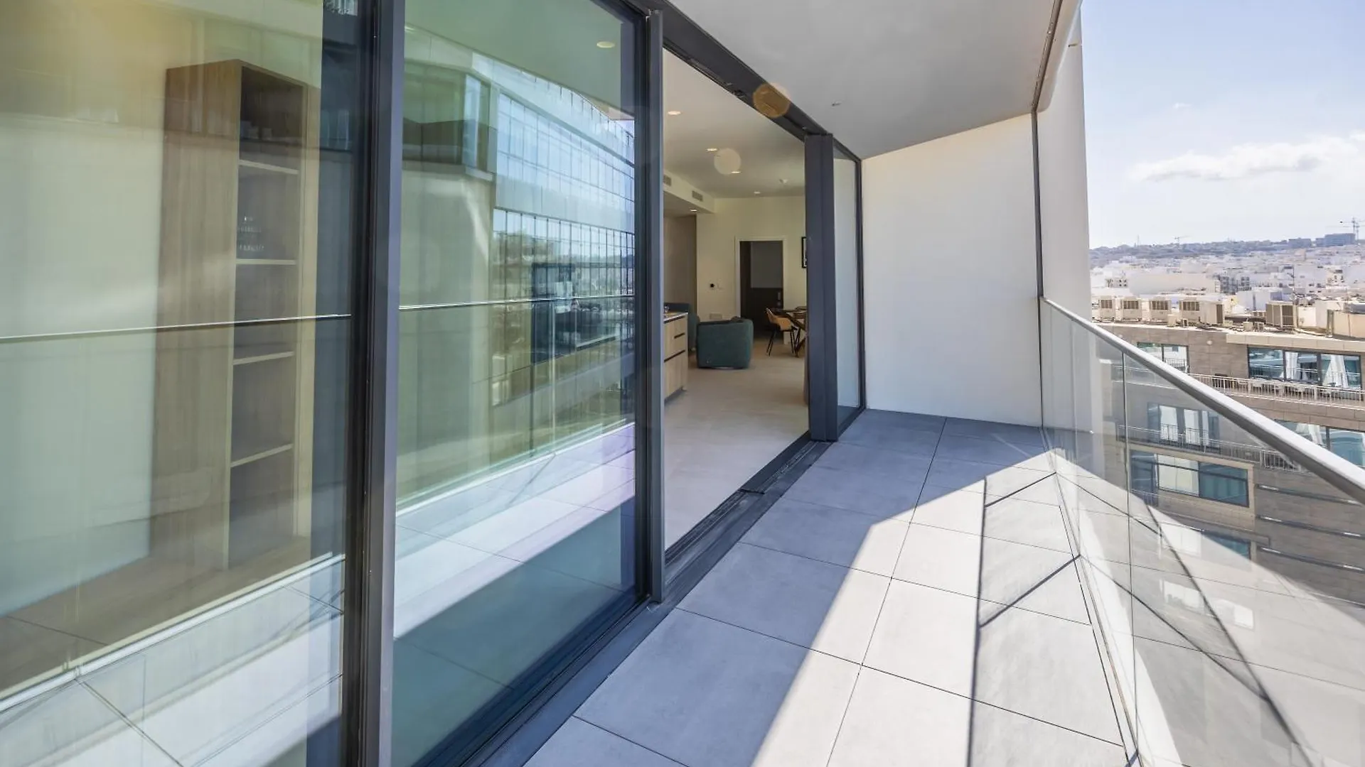 شقة Cityscape Residence In Mercury Tower سانت جوليان